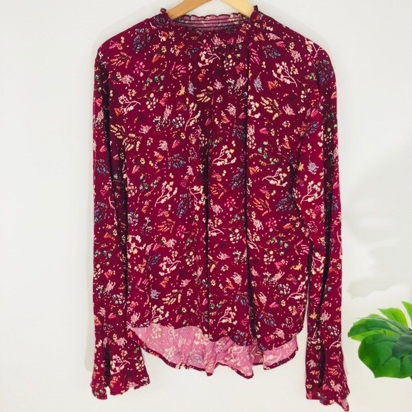 Eyeshadow Tops - 🌟 NEW Eyeshadow printed bellsleeve mock neck top